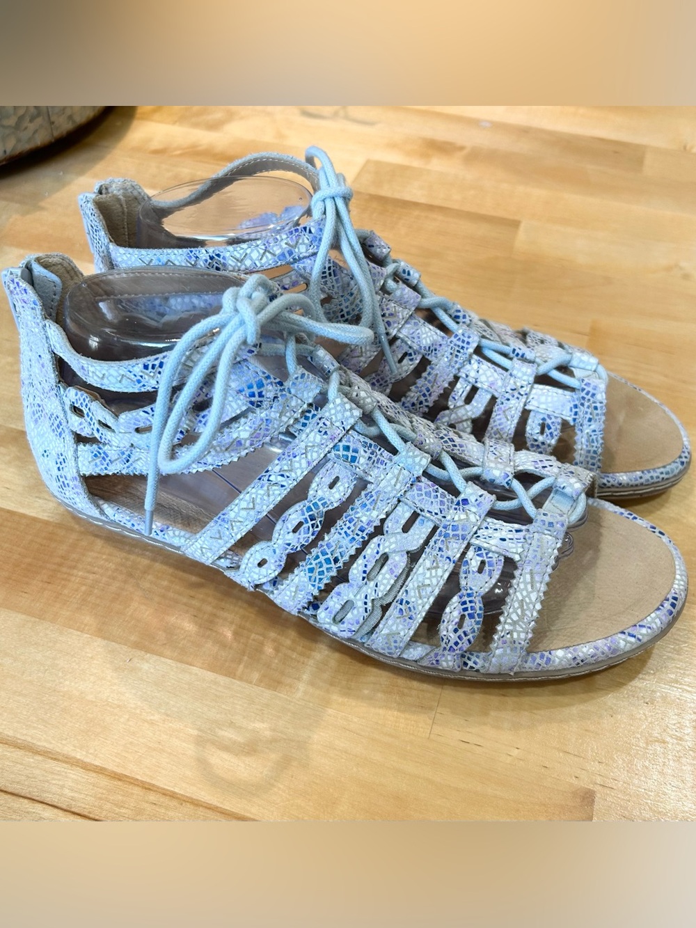 Earth Origins Tidal Gladiator Sandals Women’s Size 10 B Purple Multi Strappy